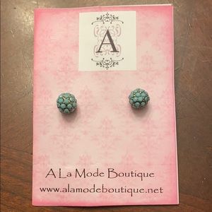 A La Mode Boutique Earrings